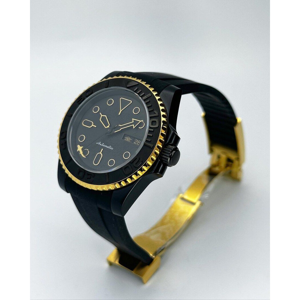 Custom Seiko Mod • Black Gold Dragon Bruce Lee Yachtmaster • 40mm